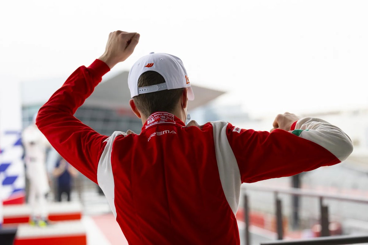 WurzCharlie's tweet photo. Winner winner chicken dinner 🥇🏆
#premapowerteam #F4UAE https://t.co/b9i48kpknm