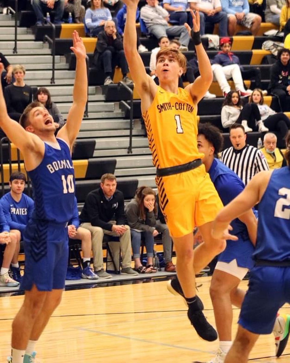 SCtigersHoops's tweet image. SC 43
Booneville 55

The boys played with Heart on Friday