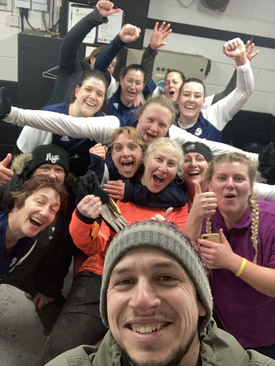 PWLFCOFFICIAL's tweet photo. Does this look like a team of ladies that’s lost 4-1 no I didn’t think so
Results don’t matter to us
Playing together playing for each other and enjoying our beautiful game
COME ON 🔵⚪️⚽️
#PWLFC https://t.co/Rs9D0BEuhc