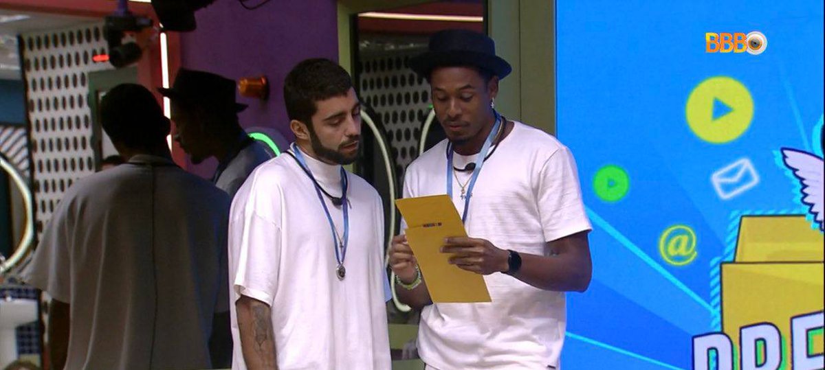 gossiphouseee's tweet photo. Scooby e Paulo André escolheram Brunna e Douglas para o Almoço do Anjo.

#BBB22 #RedeBBB https://t.co/RURkGYPkOe