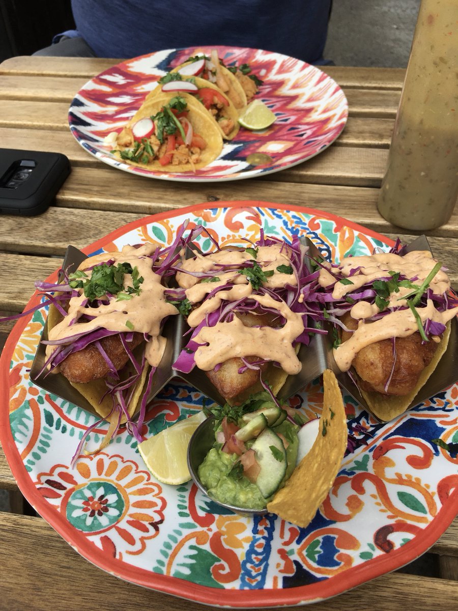 sabrinasavard18's tweet photo. Caption: Fried shrimp tacos, topped with fresh red cabbage and spicy mayo from a small local Mexican restaurant, Tacos Tin Tan. Full of authentic flavours, this dish will definitely fulfill your cravings!
#315WeekFive https://t.co/sPvvvGm816