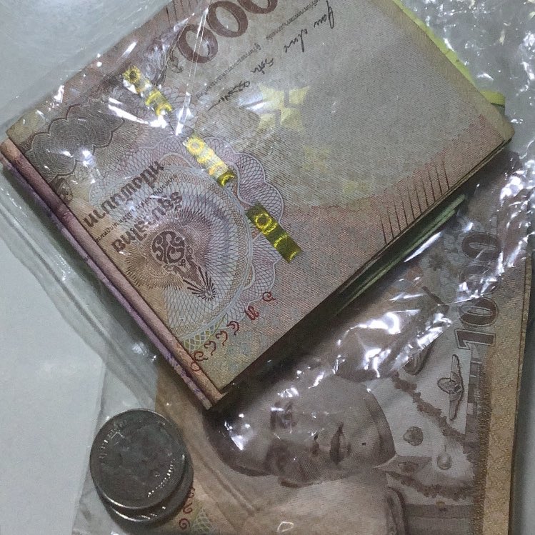 ขออนุญาตค่ะ เราอายุ 17 ปี อีก 3 วันอายุ 18 ปี วันนี้เราภูมิใจในตัวเองมาก  😭 เงินทั้งหมดนี่ประมาณ 5000++ เทคนิคที่เราได้เงินก้อนนี้มา มันไม่ได้ยากเลยค่ะทุกคน แค่ไปเอาเงินพ่อมาถ่าย แล้วก็อย่าลืมคืนนะคะ เดี๋ยวโดนตี 😭😭