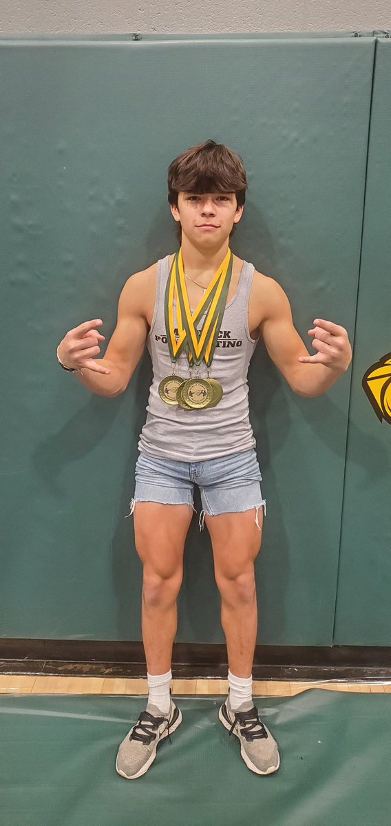MaverickPowerlifting tweet media