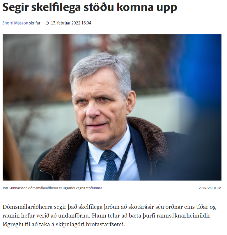 Vopnavæðing lögreglu og auknar rannsóknarheimildir eru ekki endilega réttu viðbrögðin við auknum fjölda skotárása, þó það sé það fyrsta sem fólki dettur í hug. 
Afglæpavæðing og aukin aðgangur að geðheilbrigðisþjónustu gætu virkað betur. Þetta þarf amk að skoða.