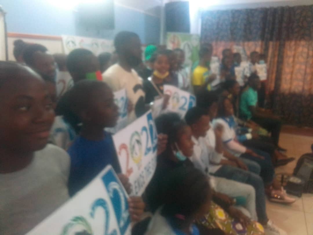 Children4peaceC's tweet photo. Press conference 
Family Picture #Silence The Guns (Partie 2)
--------
Photo de famille 
Conference de presse #TaireLesArmes (Phase2) https://t.co/wXZToFnJOj