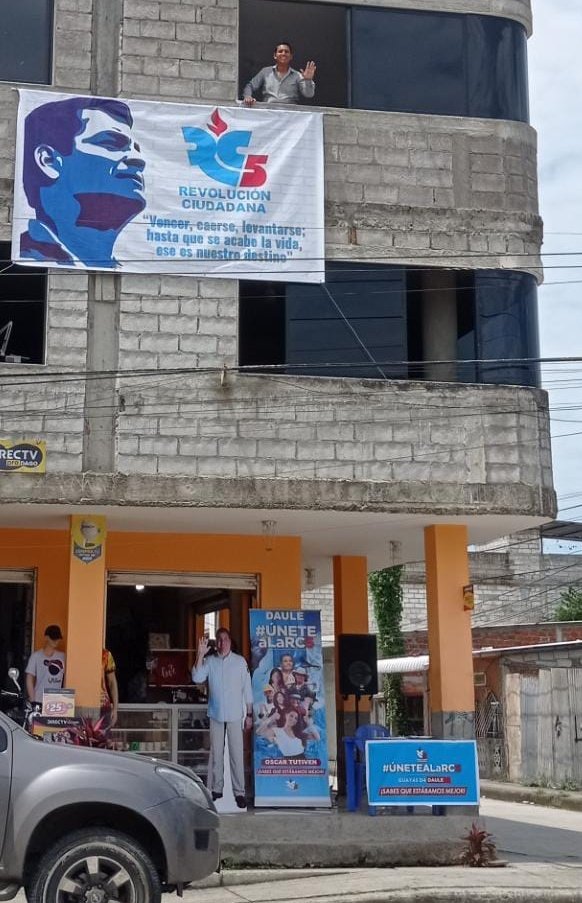 Oscar_TB12's tweet photo. Seguimos construyendo el presente Activo, y ese futuro vibrante que @MashiRafael nos dejó como un legado y un compromiso para nuestro País. En conjunto de los demás compañeros que conforman la #RevolucionCiudadana  @marcelaguinaga @ArturoJEscala @MabelEsTriunfo @anaraffo1 y todos https://t.co/SD50YJK8bl