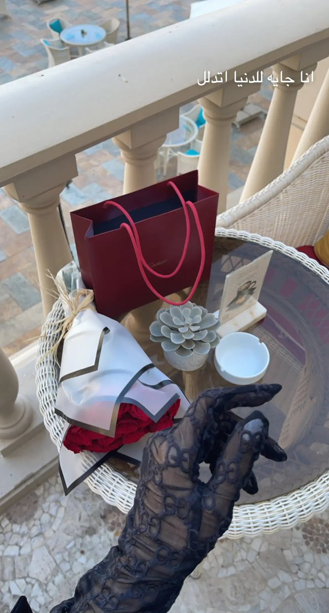 2017Vactory's tweet image. مُدللة بالفطرة ، مُدللة في منزلي و بين أصدقائي ، مُدللة عند شخصي المُفضل …
لا يغريني التواجد في مكان لا أستطيع فرد أجنحتي به بغنج و دلال 🤍🕊