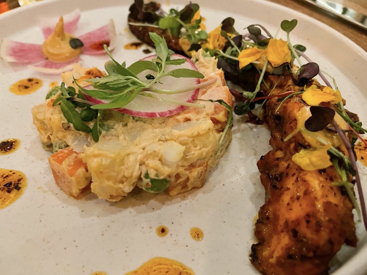 eGullet's tweet photo. Mexican food in Chicago, the Rancho Gordo Bean Club, roast chicken and root vegetables https://t.co/xjXnWRLplE, https://t.co/8B9b2EfIUz, https://t.co/DDmQAJhiPC #egullet #chicago #mexicanfood #tzucochicago #cocktails #saffron #octopus #ranchogordobeanclub #chicken #rootvegetables https://t.co/d0xFu5VgzR