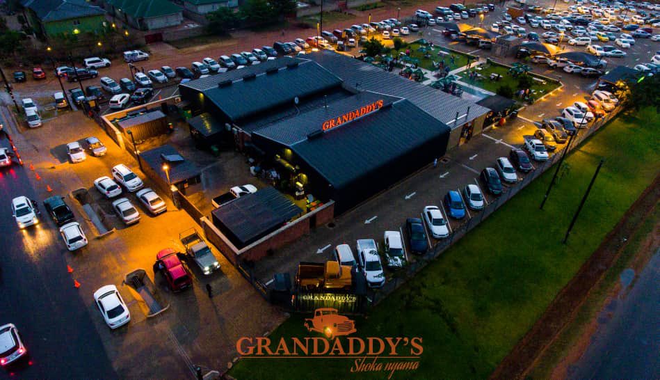 GrandaddyShoka's tweet photo. We may be pretty average at a lot of things. But our Sundays - our Sundays are fire 🔥
#ThisIsGrandaddys
#SundaySesh
#WeekendsDoneRight https://t.co/Z7RxZ3l2I5