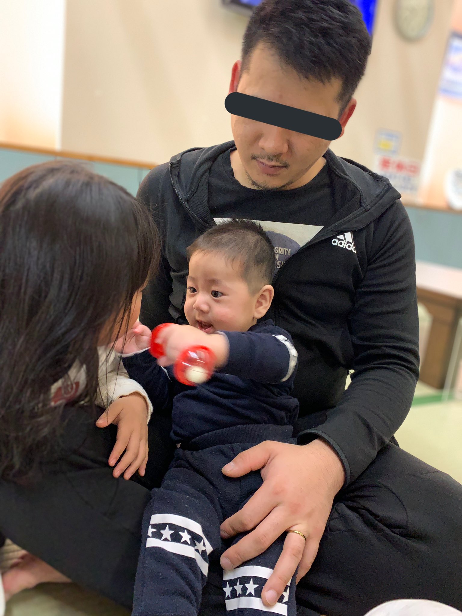 ししゃも 珍しくこんな時間に息子がモゾモゾ動き回る 目つぶりながら寝惚けてる もんだから 飲ませたら寝たけど母はもろ目が覚めて最悪ですよ 昨日全く寝てなくて寝不足なのに でも息子が最っっっ強に可愛い過ぎるからそんなんどうでもいい 子育てに余裕