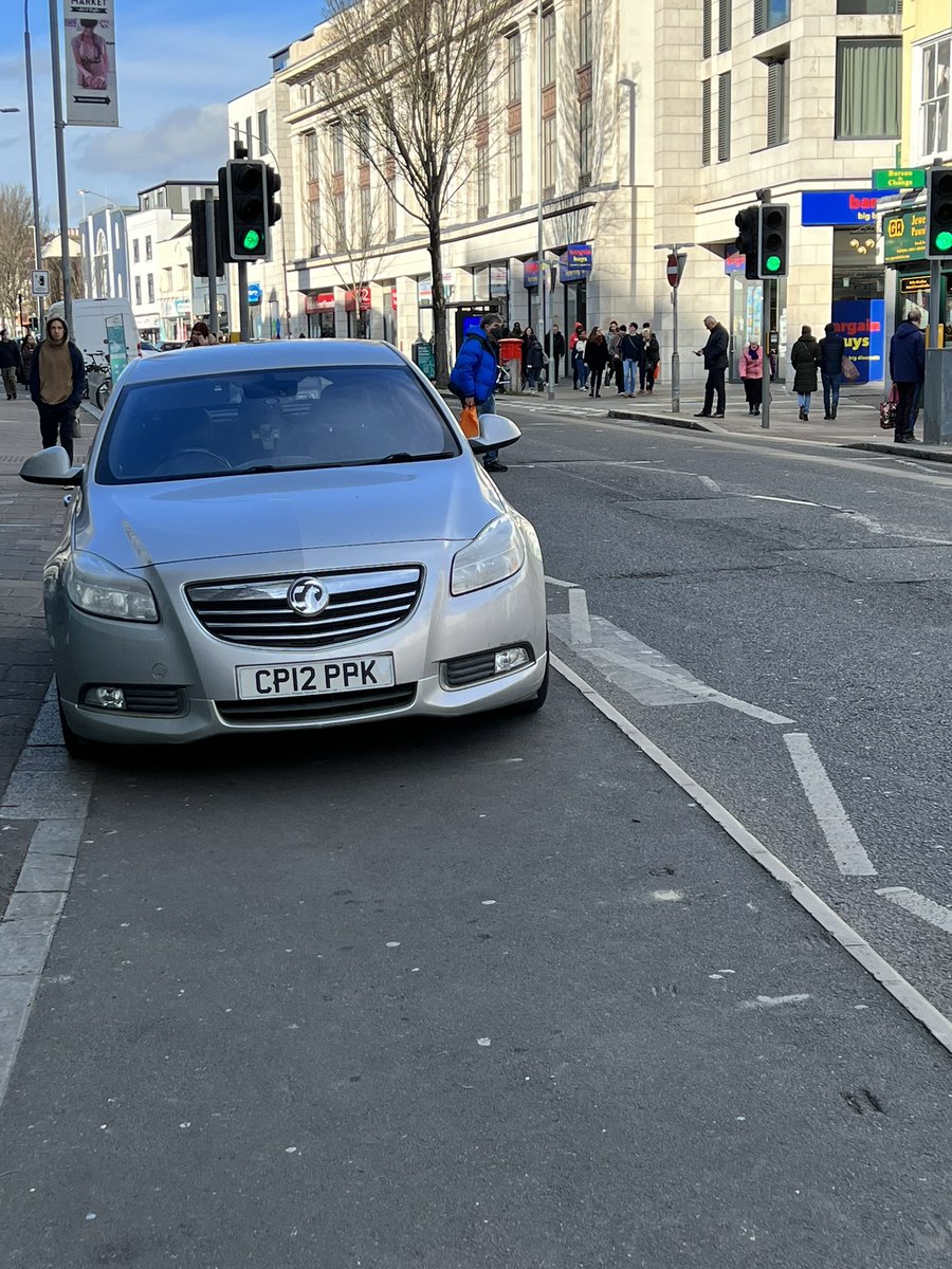 raymentcycles's tweet photo. @markandcharlie London road, #Brighton this is such a regular occurrence I have given up reporting… on the pavement, adjacent to the zig zag lines of the crossing… it was there at least 30minutes… https://t.co/Mgzu4sqRiC