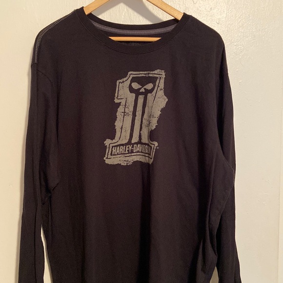 ChicPreloved's tweet photo. So good I had to share! Check out all the items I'm loving on @Poshmarkapp #poshmark #fashion #style #shopmycloset #hugoboss #connectedapparel #harleydavidson: https://t.co/DvEtsomTOp https://t.co/XiChtacwYb