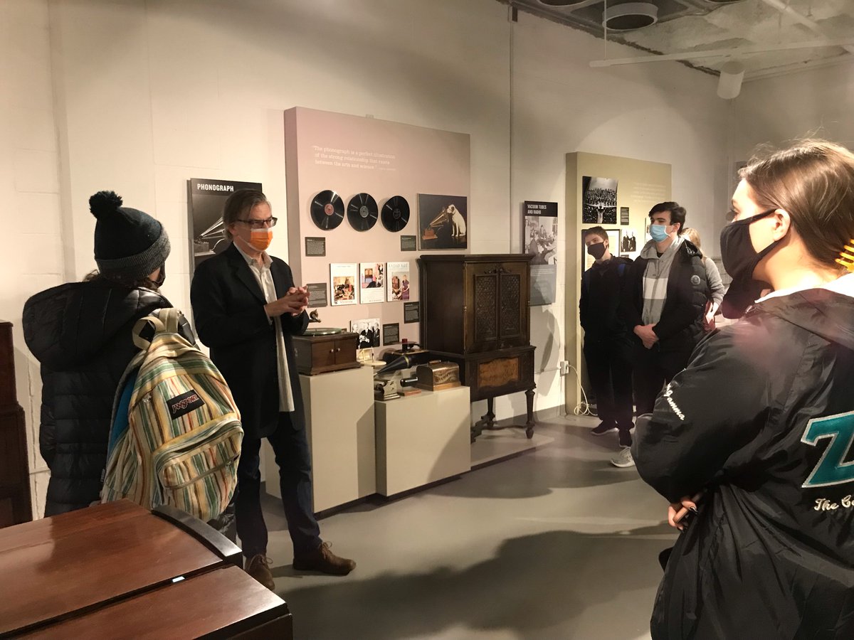 TCNJSarnoff's tweet photo. Every year the Sarnoff offers many tours and special events for classes on campus and community groups, we've already hosted 50 guests!
Open Wednesdays from 1pm-5pm and Sundays from 1pm-3pm or by appointment email, sarnoff@tcnj.edu
#tcnj #sarnoffcollection #tcnjcommstudies https://t.co/YYQgLnQAcZ