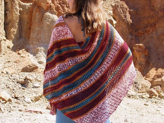 ilga_leja's tweet photo. The Desert Canyon shawl photographed in a desert canyon in Death Valley, CA. https://t.co/Glimai6z33 #desertcanyonshawl #desertseries #ilgaleja #shawlknitting #colorknitting #nevertoomanyshawls #shortrows #shortrowknitting #laceknitting #fleeceartisttreewool #treewool https://t.co/rdM769XAaC
