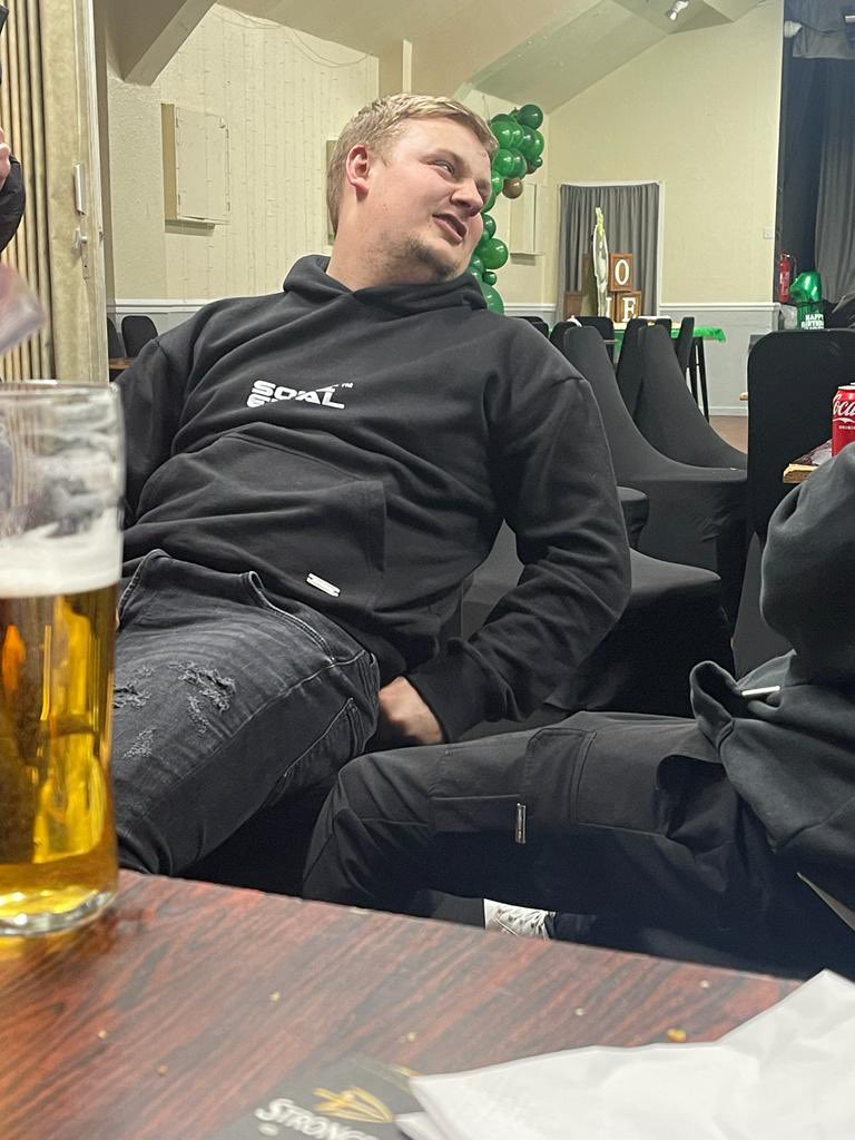 DonningtonSpor1's tweet photo. Your new ‘centre mid’ is in the real legion @legion_british @benjohumphreys #benback #fakelegion #FraudFC https://t.co/C6TlQ4aurh