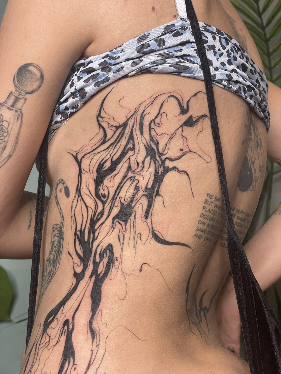nasmorana's tweet photo. JE PETE UN PLOMB REGARDEZ CE QUE J’AI FAIT (merci infiniment @cocotatt)

Ig: nasmorana https://t.co/DiguREjjrO