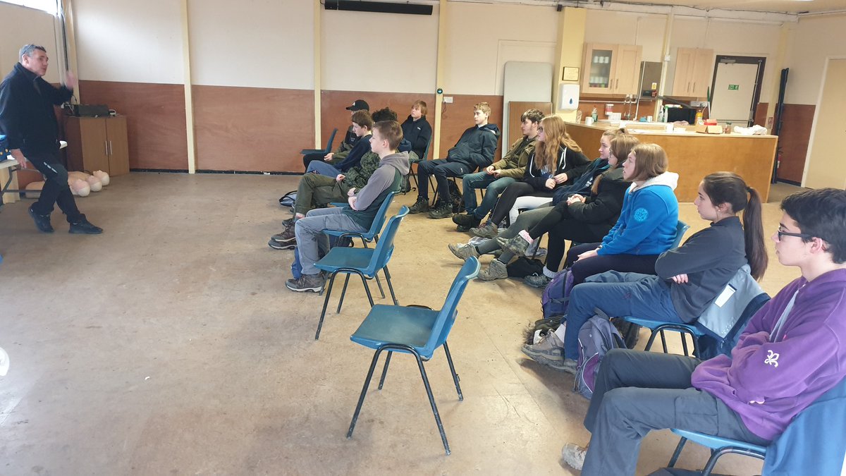 Explorer Scouts in Eastbourne District completing their Young Leader Module K and DofE Emergency Aid Stage 4 training this weekend. Learning some essential #skillsforlife! #scouts