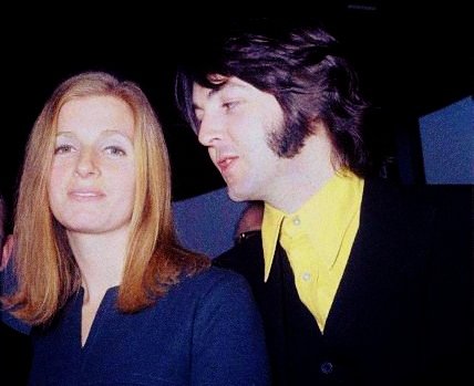 mccartneyist's tweet photo. paul mccartney &amp; linda eastman (13 feb 1969) https://t.co/nBkepIzGz7