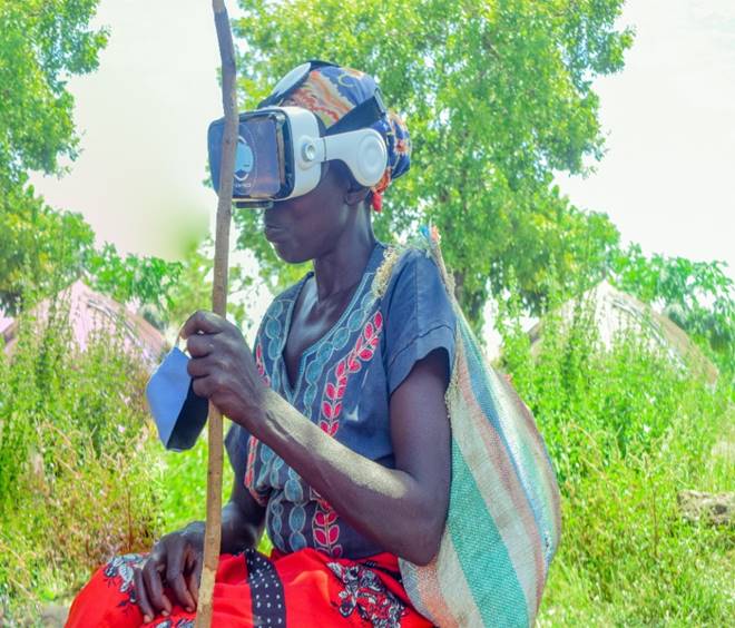 SebitMartins's tweet photo. @GoCDC  Delivering therapy to clients in the Refugee Settlement in Uganda through our VR4Peace program
@StudioBahia @framelesslabs @MetaQuestVR @VRCommBuilders @vrtrendmagazine https://t.co/DXIsn1Q5zW