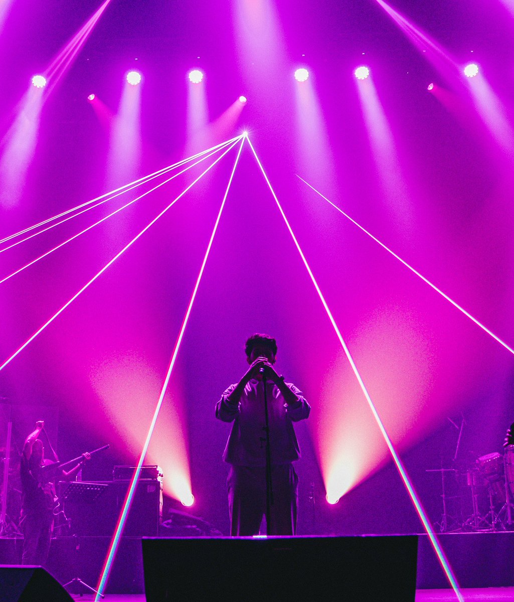 ArmaanMalik22's tweet photo. Thank you Dubai, you were just magical 🤍 

@AmaalMallik @expo2020dubai https://t.co/SXmNCB1W3k