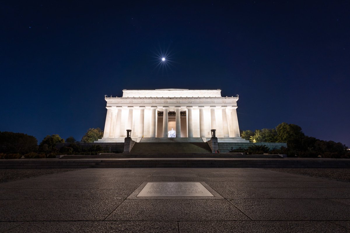 tmann36's tweet photo. 📸 Midnight Monuments
📍Capitol Hill - Washington, D.C.
•••
#sonyalpha #sony #sonya7iii #pmphotoassignments https://t.co/PKOtI3wbF3