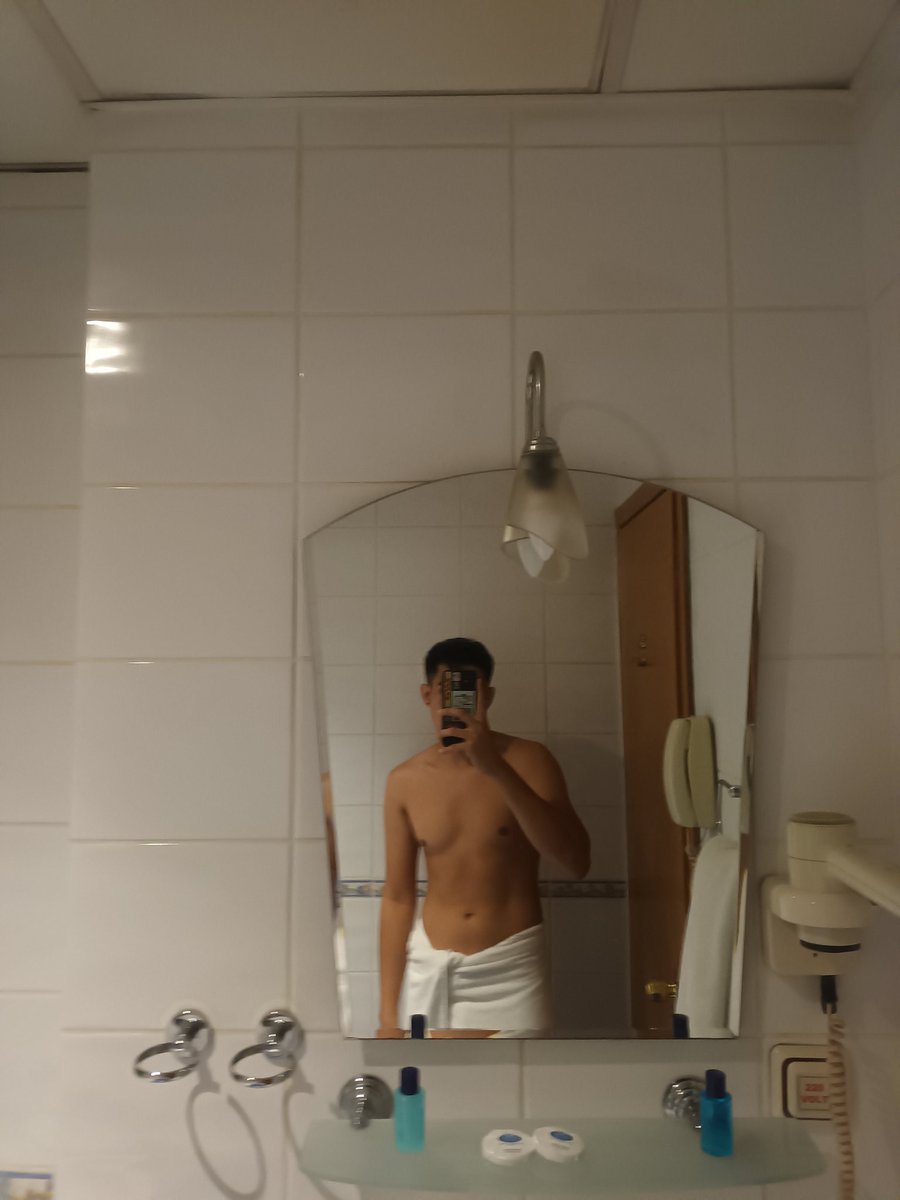 yoitsnoaa's tweet image. Quarantine.