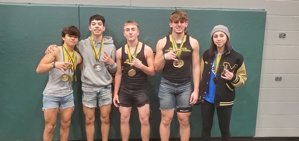 MaverickPowerlifting tweet media