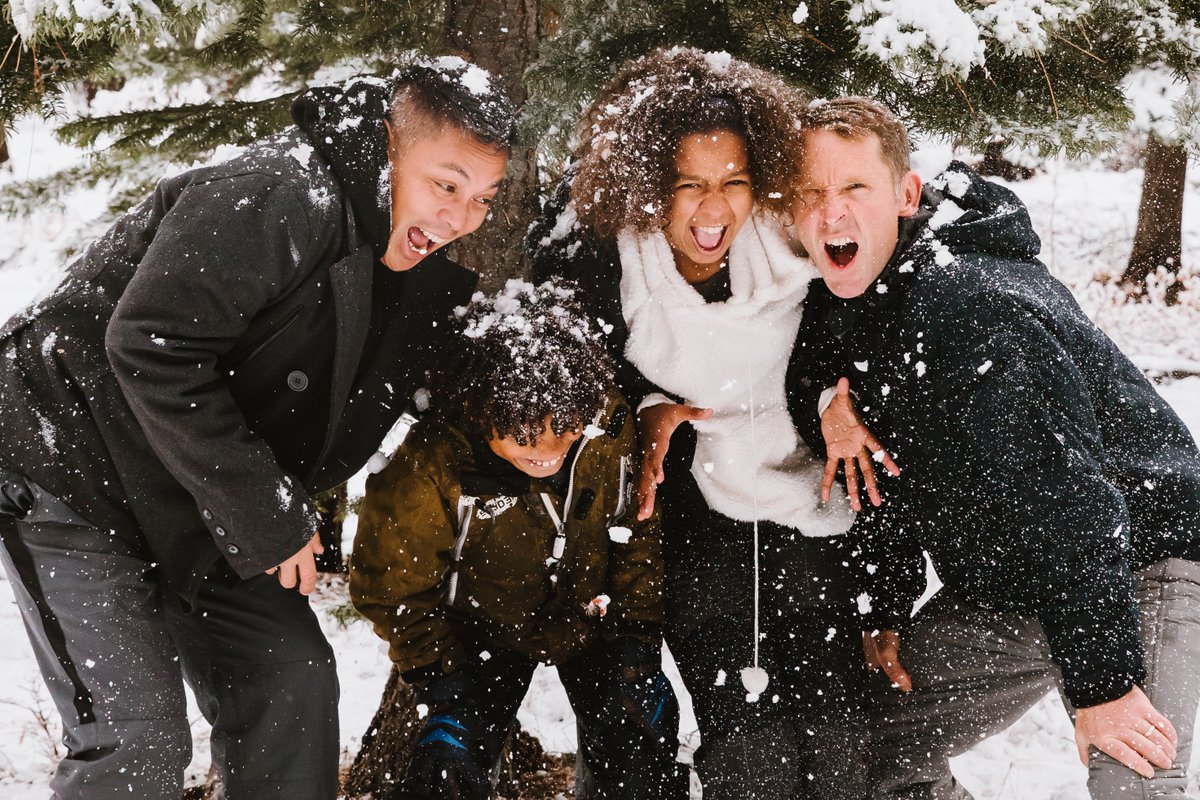 TownOfCaledon's tweet photo. Whether you've got toddlers or teenagers, there's something for everyone this #FamilyDay at our recreation centres!

⛸️ Skating: Outdoor Rinks, Public Skates
🌊 Swimming: Public Swims, Parent &amp; Child Swim
🏀 Sports: Indoor basketball and soccer

Register: https://t.co/khrOEglKy4 https://t.co/Oc8H5XmtPp