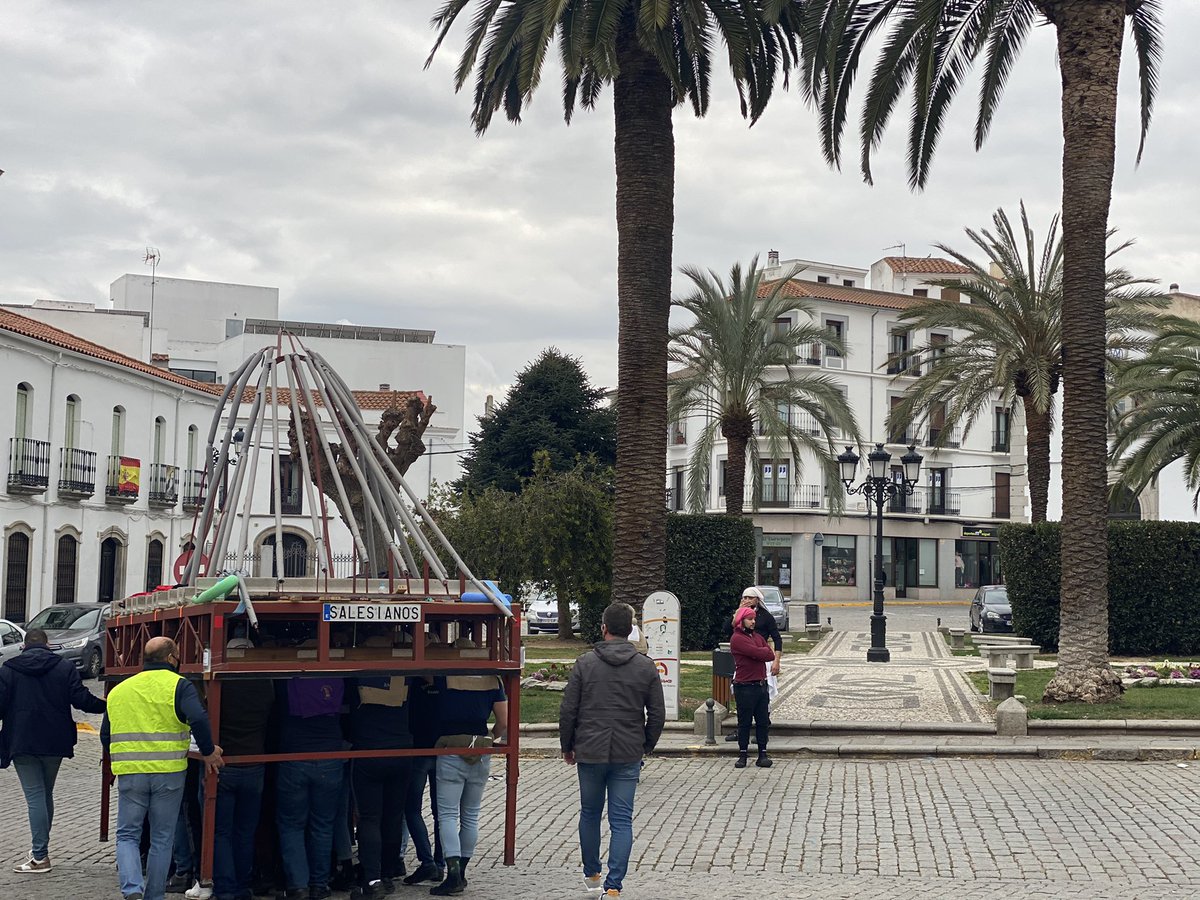CoframarguraPZB's tweet photo. Primer ensayo de costaleros del paso de Ntra. Sra. de la Amargura.

¡Seguimos trabajando de cara al Jueves Santo Salesiano!

Buen trabajo de la cuadrilla 👏🏼 https://t.co/seTPKIU0hB