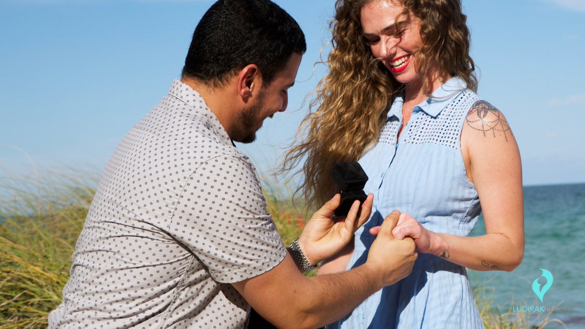 miamiproposal's tweet image. Ring ready?!Let us plan your EPIC #MiamiProposal 
We pride ourselves in being the most sought-after #proposalplanners in #Miami.  Do you want to #propose on #SouthBeach or on an amazing rooftop?!  Add your favourite 'marry me' tune to make your #proposalexperience more personal