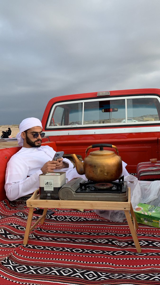 m63wj's tweet photo. قلّل ناسك ، و كثّر شاهي. https://t.co/IyzdVL0wHt