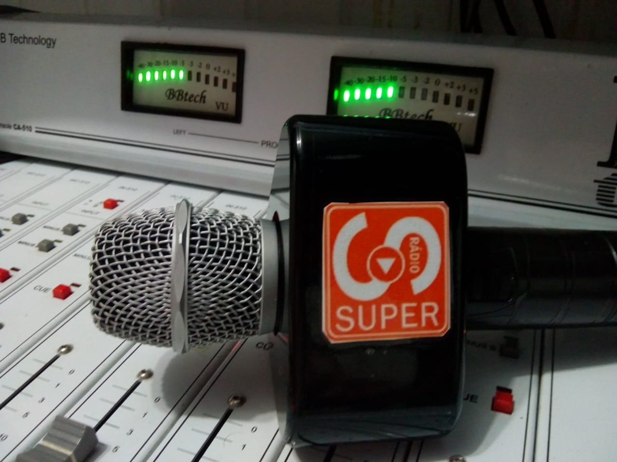 radiosuper's tweet photo. Parabéns para todas as rádios do Brasil! #radiosuper #superfm #radiosuperfm #DIAMUNDIALDORADIO  #diadoradio https://t.co/KHYzcqVoCq