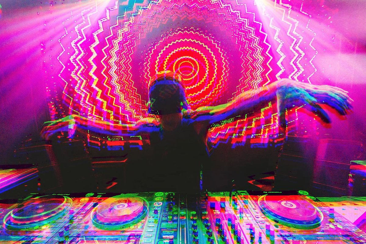 lsdream's tweet photo. ✌🏼💟👽🔊 https://t.co/pzCKwFutdJ