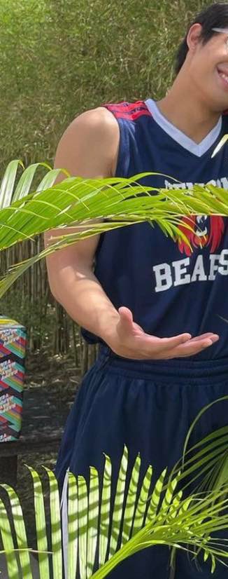 It’s Valentines Day #DonKiss and #DonKissFam so, here’s our valentines gift for all of you. Let me share with you our successful gift for our captain’s birthday. +