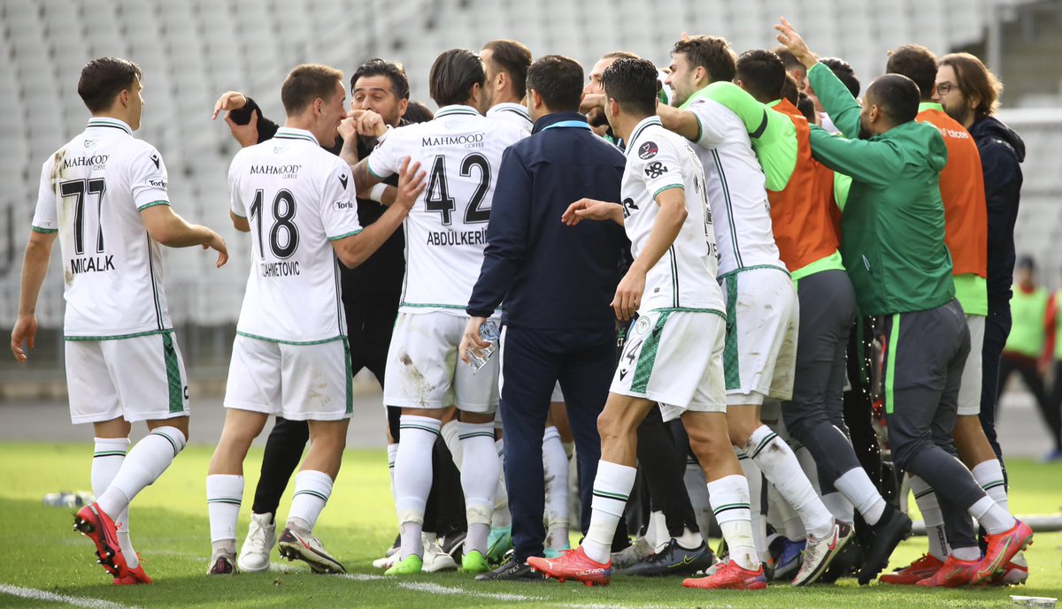 Sizinle Gurur Duyuyoruz...

Mücadeleye devam, lig devam ediyor...

#İnanZaferlere