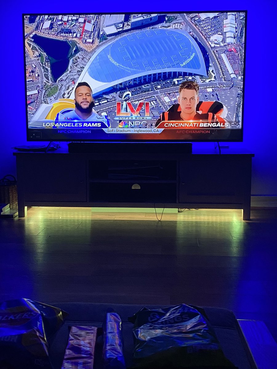 SamCurtis1313's tweet photo. @NFLUK Hampshire https://t.co/WdoL1ayWYK
