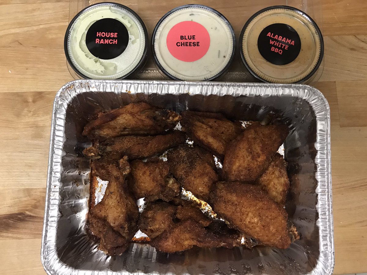 Trying FedWings for the Super Bowl. These things are smoked AND fried. 😳