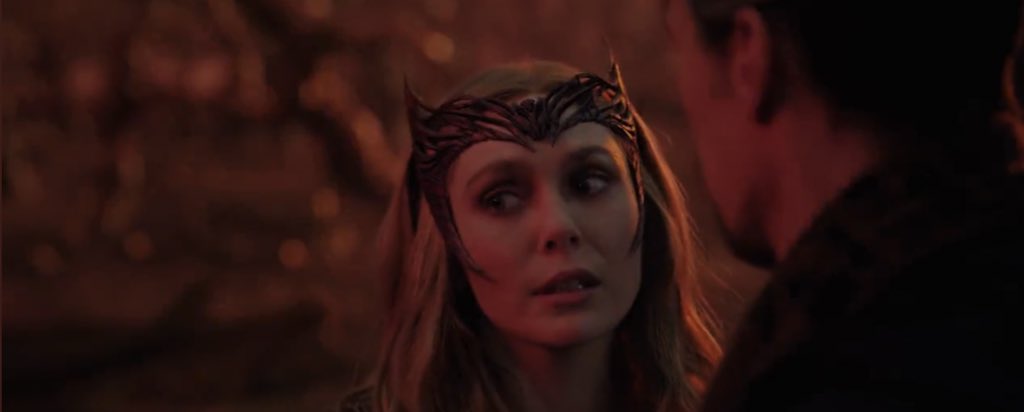 LizzieContent's tweet photo. Elizabeth Olsen as the #ScarletWitch in the Doctor Strange int he Multiverse of Madness 2nd trailer https://t.co/JHQNSE9H6N