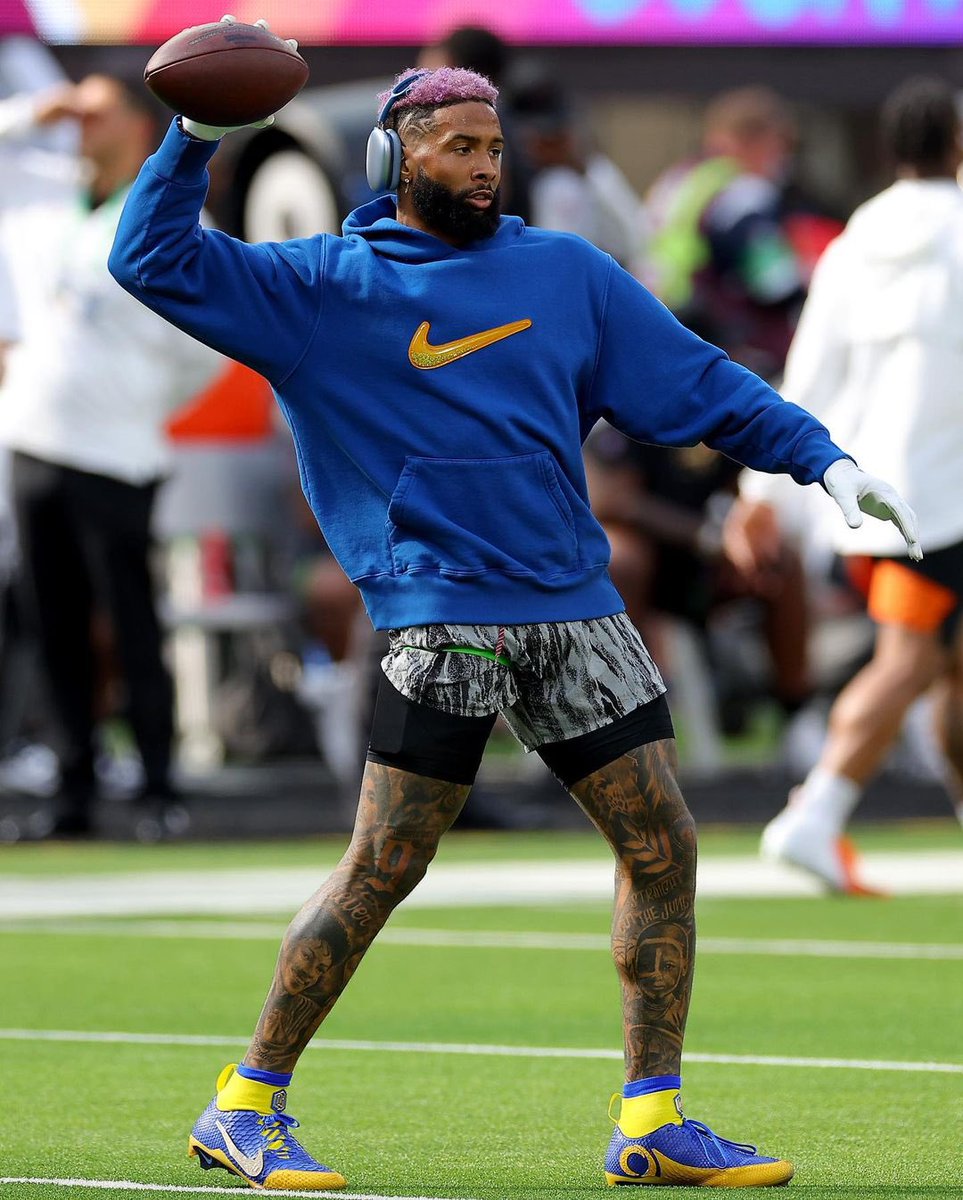 nicekicks's tweet photo. Of course @obj brought out the most expensive cleats in the world for #SuperBowl 🥶🤑 (via @TheShoeSurgeon) https://t.co/jz2uaoi0NQ