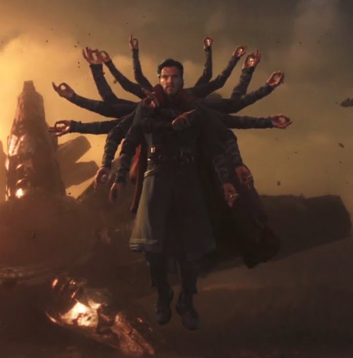 suusupernovas's tweet photo. THIS PARALLEL #DoctorStrange https://t.co/0KLc2fmuxo