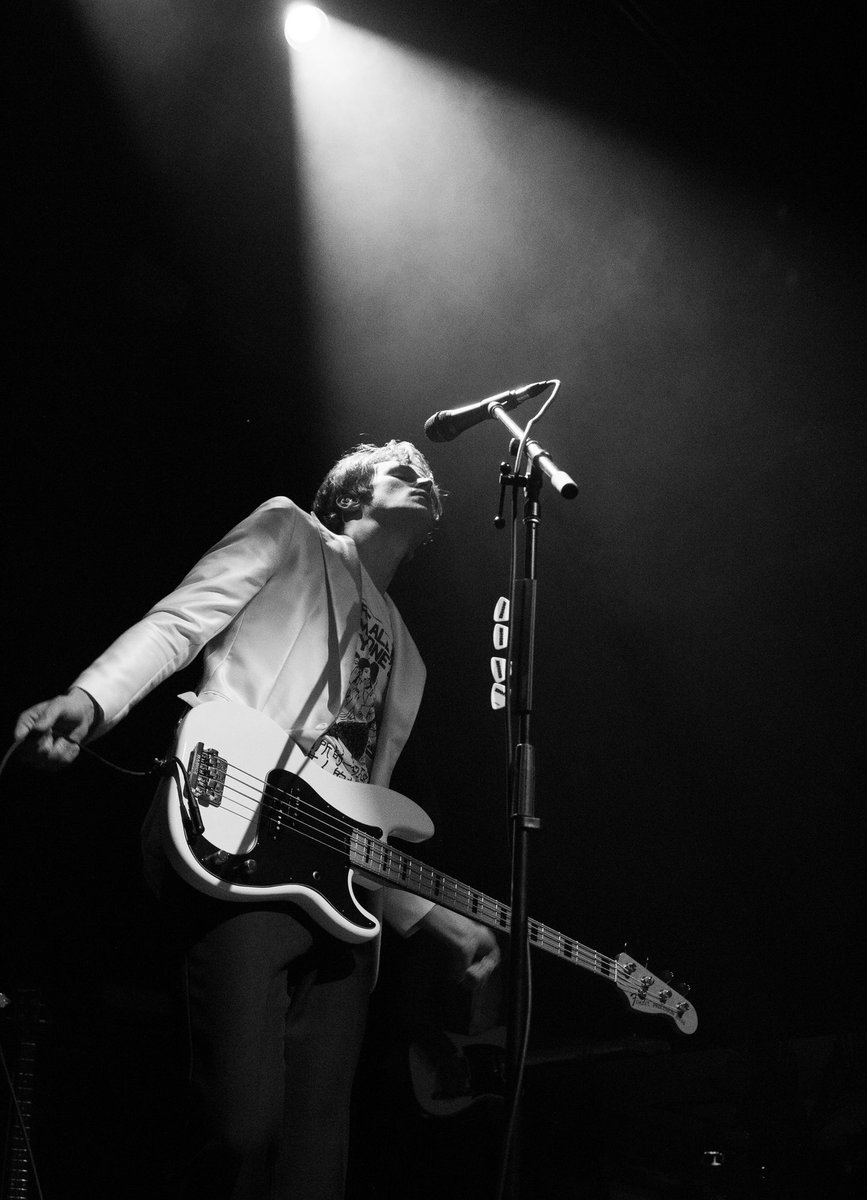 photographed my first concert in Boston last week. Here’s a thread of <a href="/iDKHOW/">iDKHOW BUT THEY FOUND ME</a> (1)