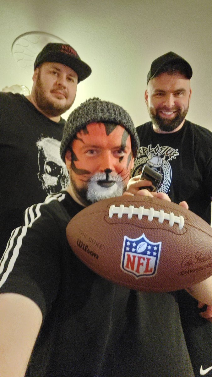 the_pack_king's tweet photo. @NFLUK Let's go bengals #NFL @NFLUK #northernirelandnfl https://t.co/n57UxUjzSc