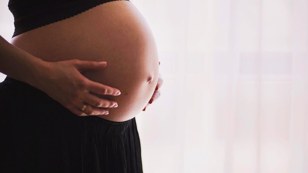 Could there be a link between mothers taking paracetamol during pregnancy and their children later showing signs of depression? @PsychUoA @WaldieKaren and the team discovered a 'small but significant' result. Explore more ⬇️ auckland.ac.nz/en/news/2022/0…