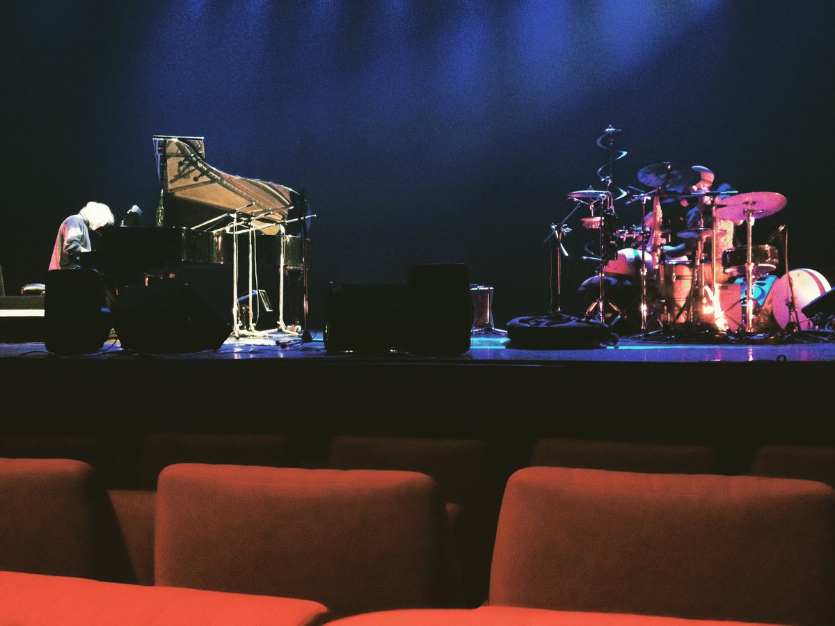 FredSoul_'s tweet photo. Vento chamando Vento - Tribute to Naná Vasconcelos - @zéluisnascimento @FredSoul_ https://t.co/O3JxKRh1Yz