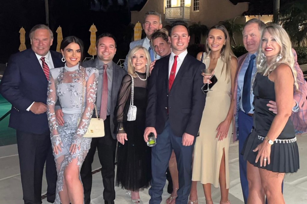 nypost's tweet image. Bill Belichick, Urban Meyer hit Mar-a-Lago for Super Bowl weekend trib.al/eA18uAe