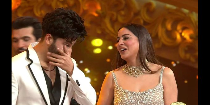 Alinakh15698073's tweet photo. just DD resembling me at present😭♥️😭
#DheerajDhoopar #ShraddhaArya #KundaliBhagya #DheeShra #PreeRan #ZRA2022 #ZRAMainEvent https://t.co/SqE4aiRdTD