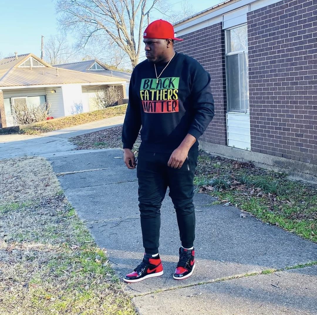 kplusprints's tweet image. Order your #BlackFathersMatter sweatshirt now🔥🔥🔥🔥 etsy.me/3nLfBFB #BlackHistoryMonth #BlackOwned #BlackTwitterSpace #Entrepreneur #SuperBowlLVI #SuperAuction