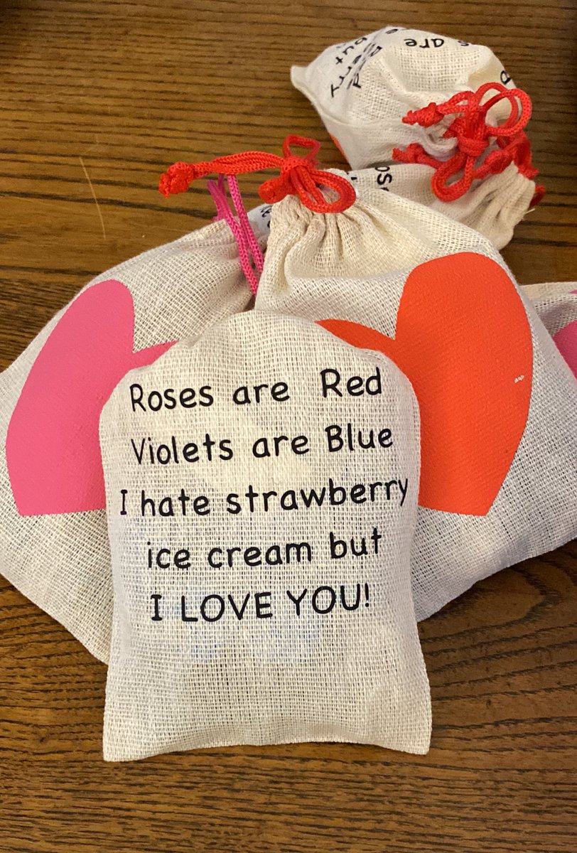 TatomAmanda's tweet image. My 6th graders love bringing up that I hate strawberry ice cream every chance they can. So why not make it a part of their Valentine present. #ValentinesDay2022 #middleschool