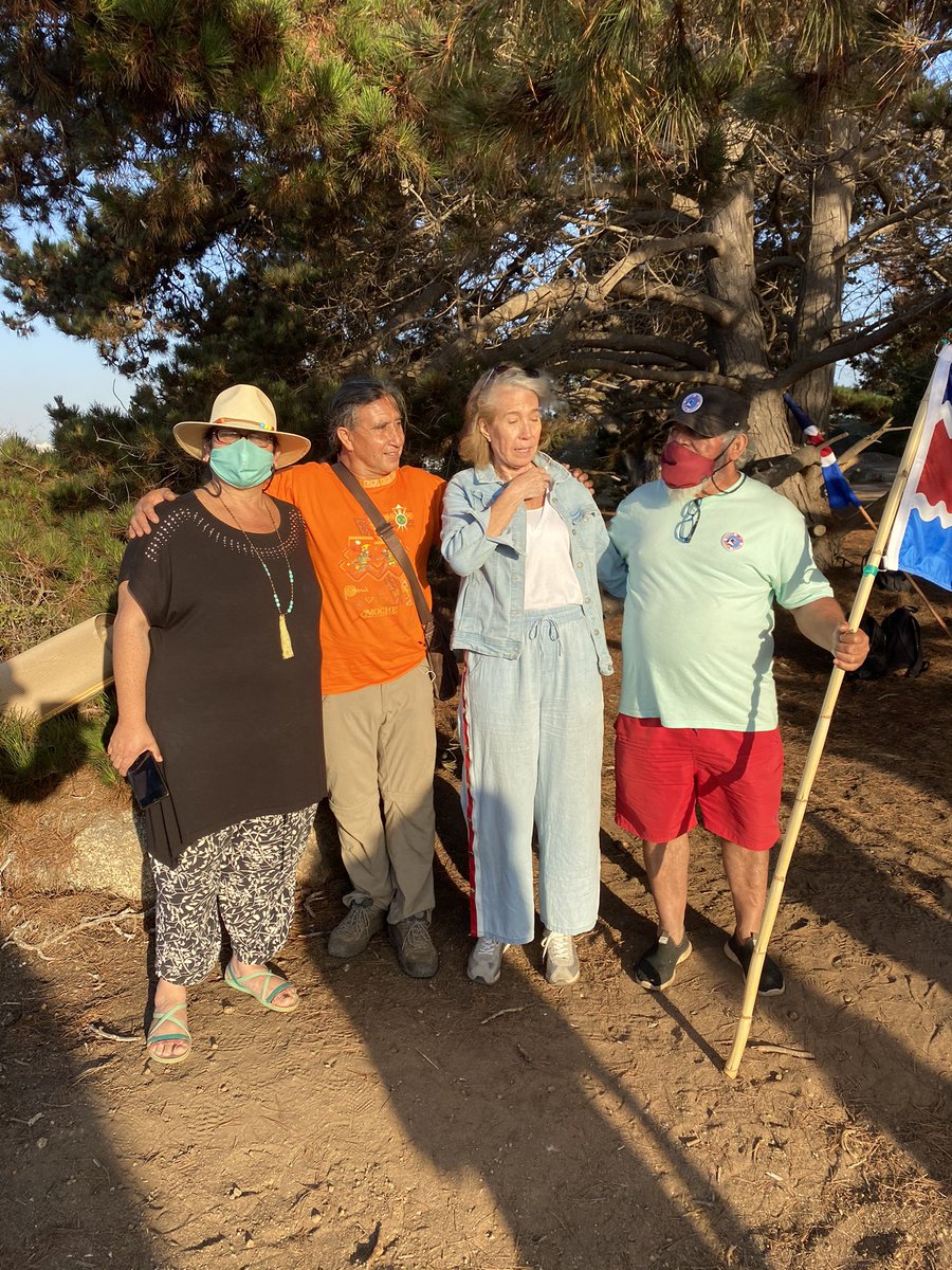 jlbritonativo's tweet photo. Con Isabel Grau al final del gran evento medioambiental por un Algarrobo Sostenible ayer 12 de febrero en Algarrobo @carlider @Maisa_Rojas @canal2chilenafm @BuenosDiasTVN @tunquensustent @aqui8algarrobo @DeAlgarroboCL @NoRabanal @proa_sanantonio @juanolivares9 @manueljesuseu https://t.co/IhZa7omq0b