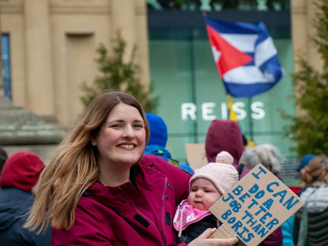 BeccyBeatles's tweet photo. #CostOfLivingCrisis #Protest ✊🏻🌹 

#TeamLabour #TeamWansbeck #Newcastle #Northumberland #BeMoreJoss #JocelynForPM #ToriesOut

@pplsassembly @peepsassemblene @h0llywaddell @Mark_Fitton @IanLaveryMP @BallAshington https://t.co/JNRwb2S3Gi